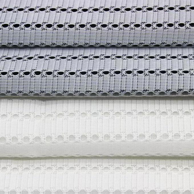 Tissu en maille d'espacement 75D de 320 gm Tissu en maille de polyester léger pour vêtements de sport 3