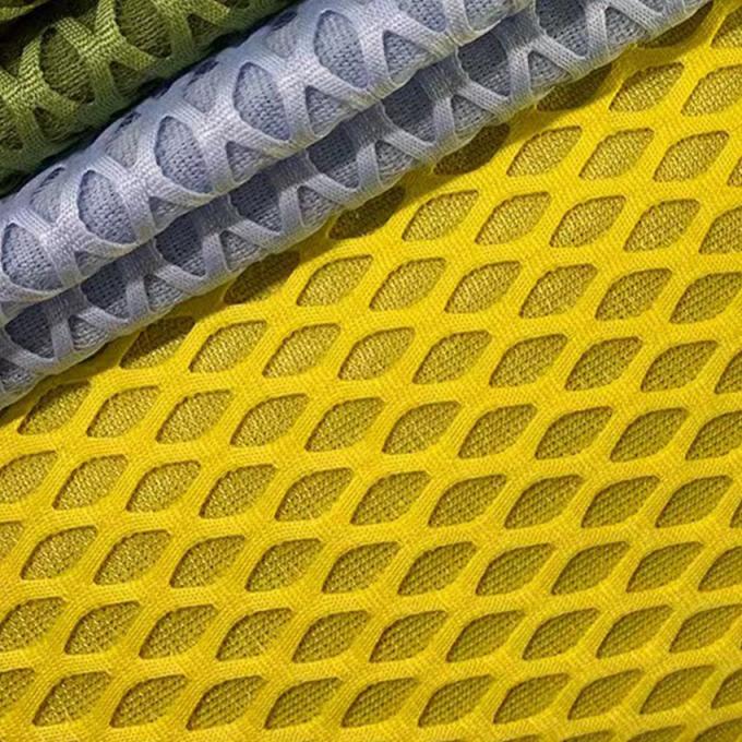 Matériau de maille pneumatique respirante de 2 mm Tissu de maille pneumatique 100% polyester extensible 0