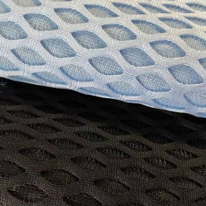 Matériau de maille pneumatique respirante de 2 mm Tissu de maille pneumatique 100% polyester extensible 3