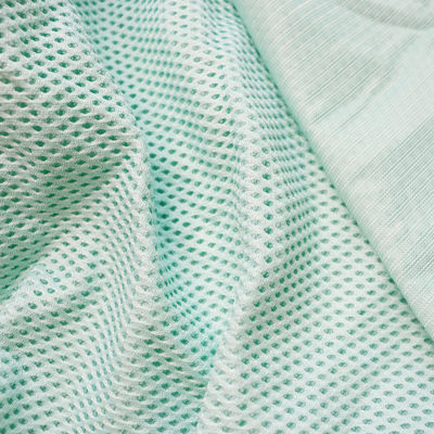 Good price 400GSM Matériau de treillis aérien 2 mm Tissu de treillis en nylon polyester 57 pouces à 58 pouces en ligne