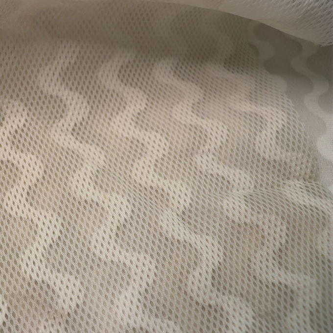 Matériau de maille 3D imperméable aux larmes de Jacquard, maille de polyester recyclée de 3 mm 1
