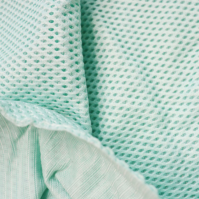 400GSM Matériau de treillis aérien 2 mm Tissu de treillis en nylon polyester 57 pouces à 58 pouces 0