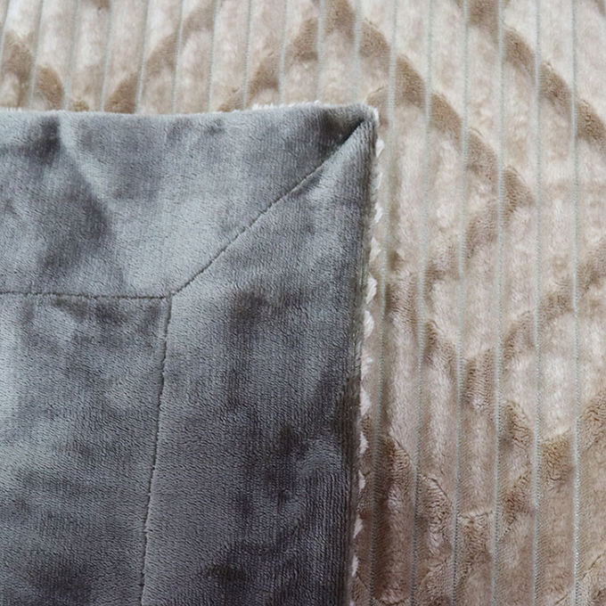 Une couverture chaude imprimée, élégante, luxueuse, douce, chaude pour la maison. 3