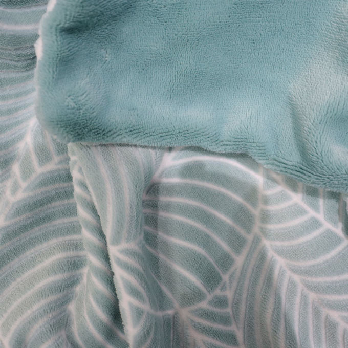 Couverture chaude en polyester en flanelle durable 2