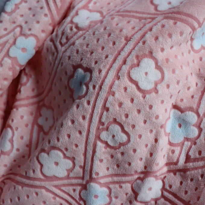 Couverture en polyester de laine de corail à double face de fourrure fausse 3