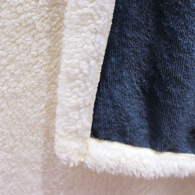 Légère et confortable Vêtement en laine de corail lancer faux fourrure lancer couverture ignifuge 3