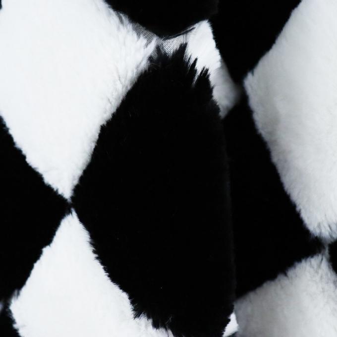 320gm Checkerboard Pattern Faux fourrure lancer Poids Faux fourrure couverture 3