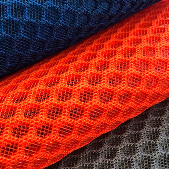 Matériau de treillis 3D en treillis en polyester 100% recyclé 2