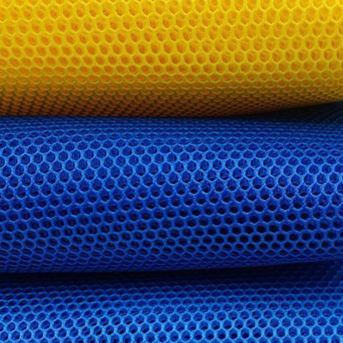 Fabrique à partir de tissus en polyester à 100 pour cent 3