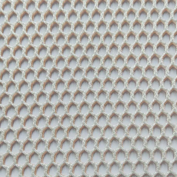 Fabrique à partir de tissus en polyester à 100 pour cent 0