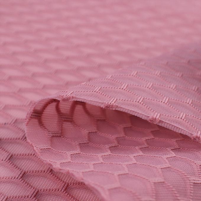 Tissu en maille de polyester 100% en maille tricotée Airmesh respirant en maille d'espacement Tissu fin en maille noire 4