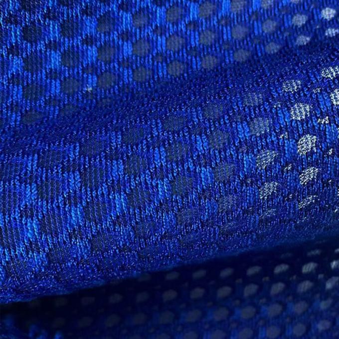 Fabrication à partir de tissus en maille de polyester semi-transparent Matériau de la maille 240 - 450GSM 4