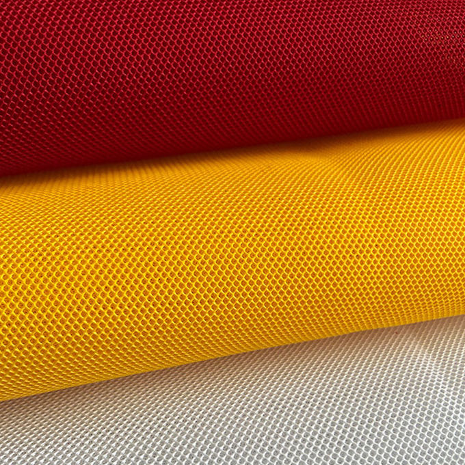 3mm 100% matériau de treillis 3D Confort 100 Polyester Tissu de treillis Pour la literie 3