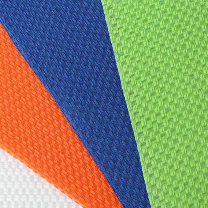 320gm Airmesh Polyester tricoté Matériau de treillis respirant Tissu de treillis pour matelas 2